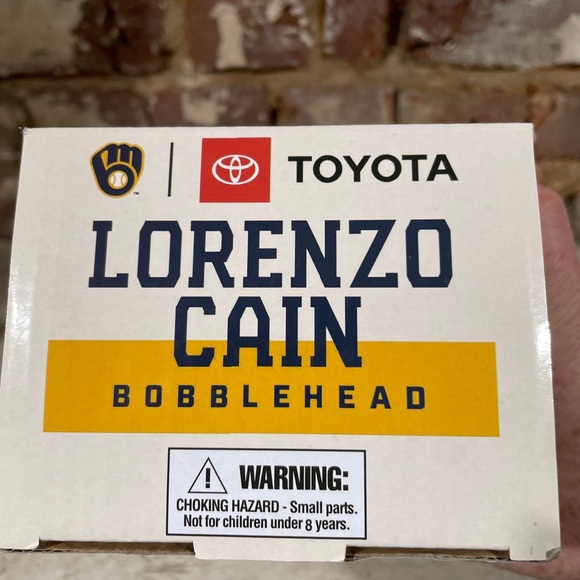 Lorenzo Cain 2019 Gold Glove Bobblehead Milwaukee Brewers SGA 7/25/21 Baseball - Picture 3 of 3